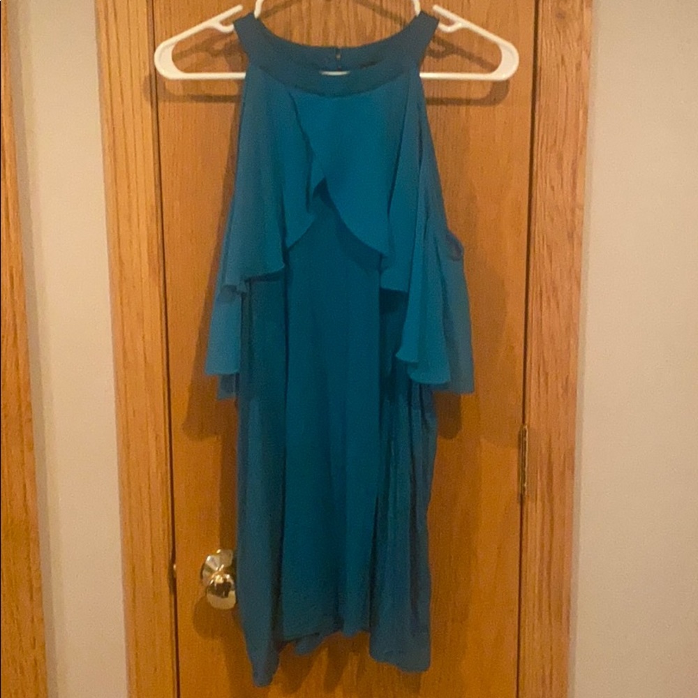 Cold shoulder top
